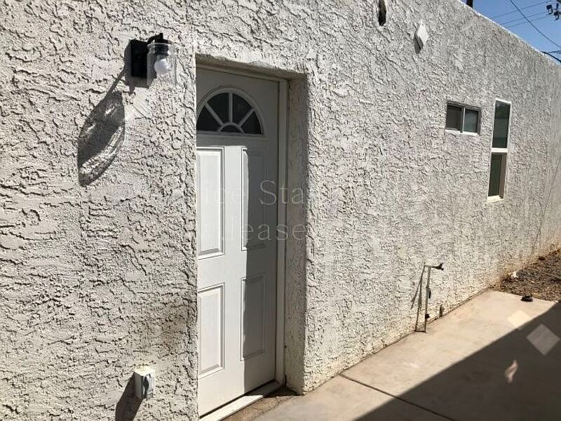 1st image of 337 N 15th Ave #B