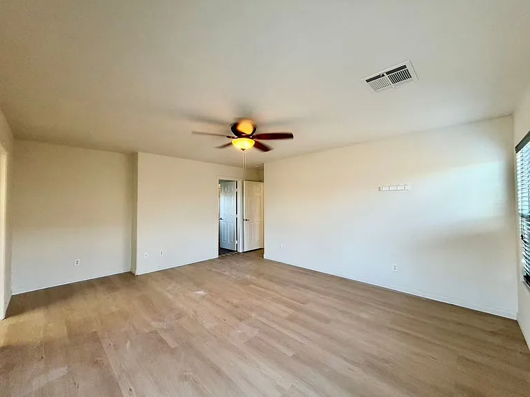 11183 Ranch Valley St — Photo 9
