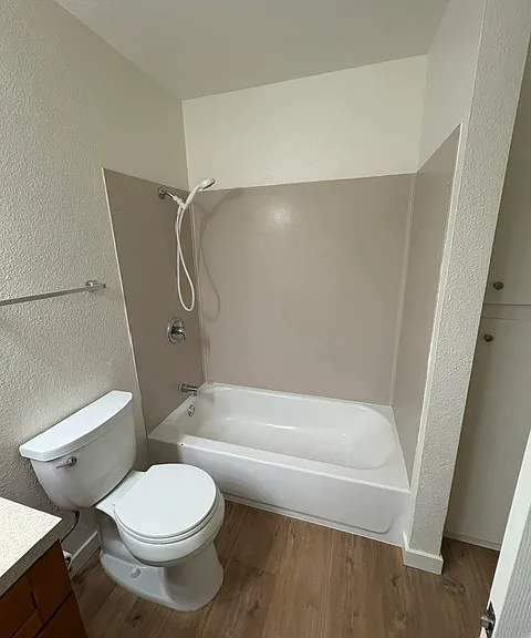 6325 Oakcreek Way — Photo 8