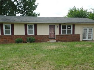 501 School St, Morganfield, KY 42437