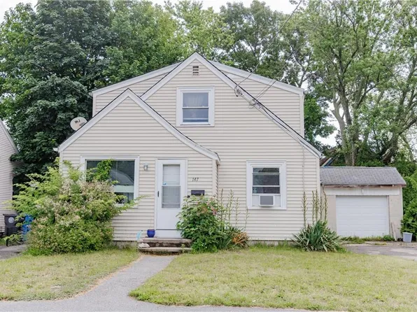147 Fiat Ave, Cranston, RI 02910