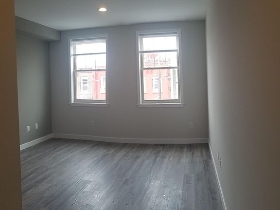 5th image of 729 N 38th St Floor 1