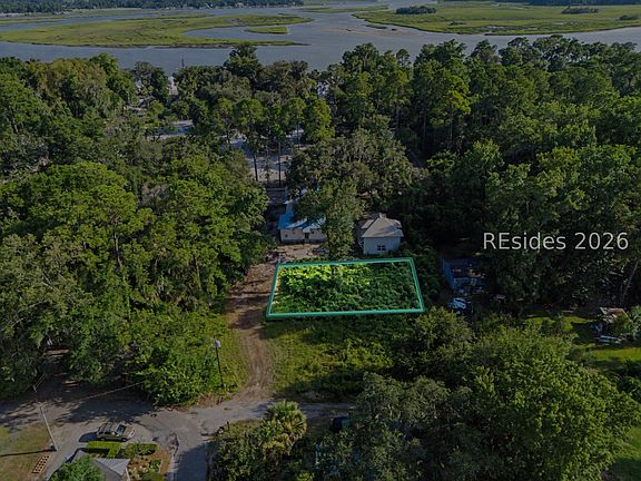 3rd image of 104 Bridge St