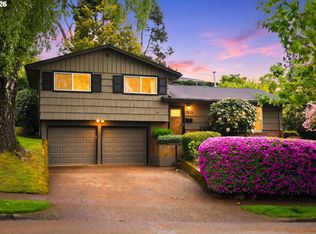 1212 SW Chestnut Dr, Portland, OR 97219