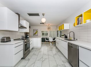 330 E 6th St, Ontario, CA 91764