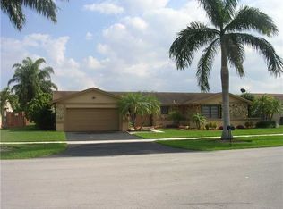 12100 SW 96th St, Miami, FL 33186
