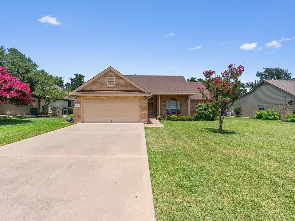 1st image of 106 Stacey Ln