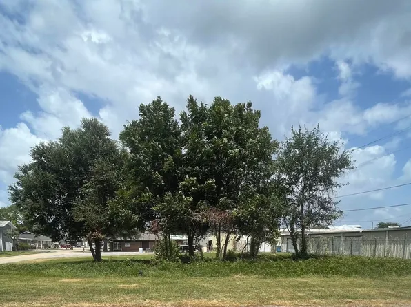 3rd Ave, Diberville, MS 39540