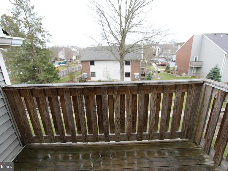 5012 Ravens Crest Dr — Photo 16