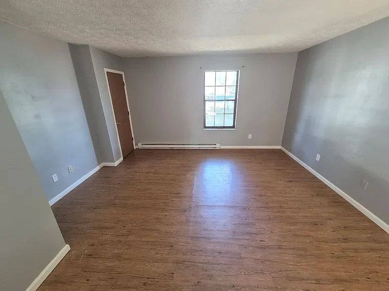 105 Williams St — Photo 10