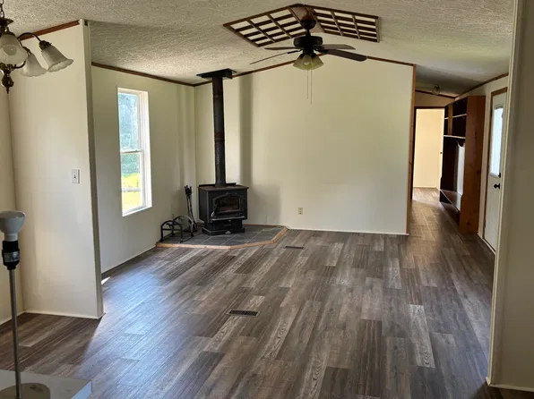 680 Finnie Simmons Rd, Woodbury, TN 37190