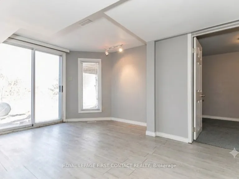 61 Herrell Ave — Photo 13