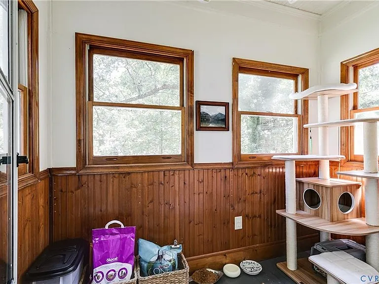 1025 Taylor Ave — Photo 18