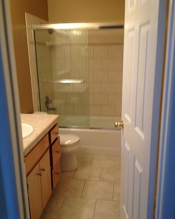 1st image of 218 10th St