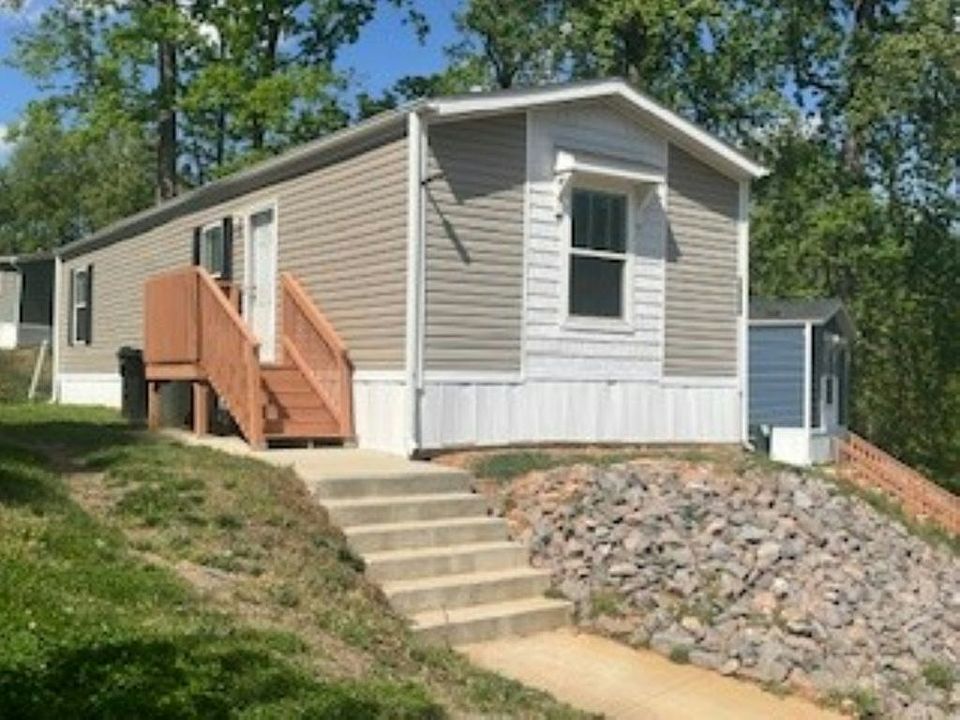 1st image of 2966 Plantation Rd #4