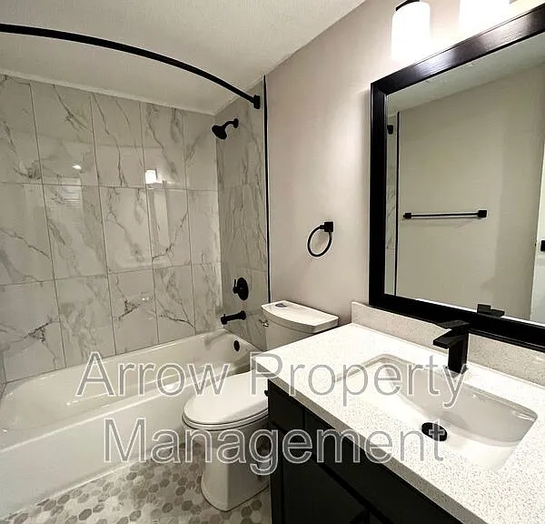 3629 N 60th St #14 — Photo 5