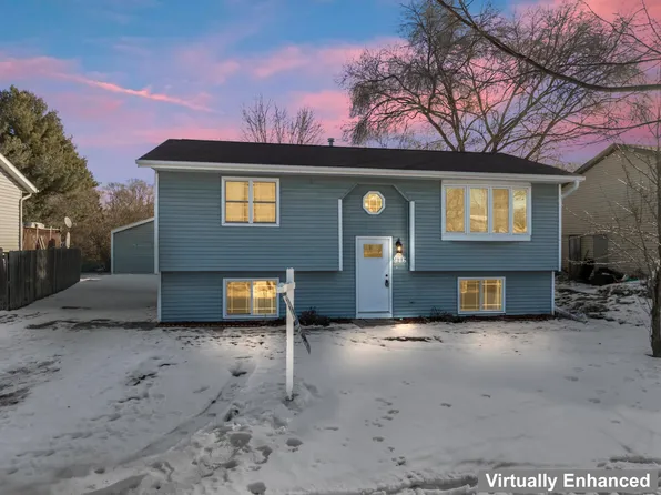 916 E Village Cir SE, Rochester, MN 55904
