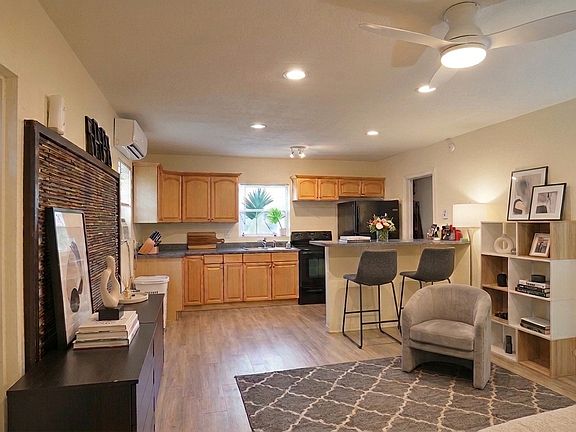 2nd image of 3981 NE 8th Ave #1