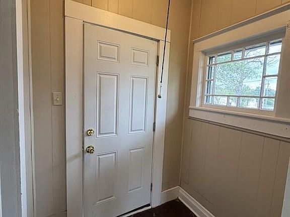 4th image of 52 S Rutherford St