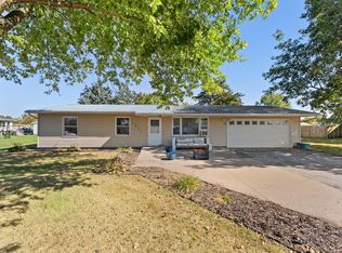 5407 Reynolds Ave, Muscatine, IA 52761