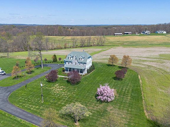 3rd image of 1700 Castleton Rd