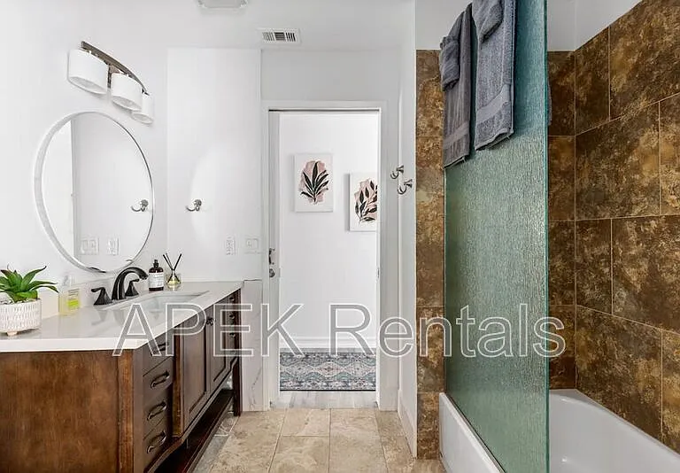 2184 E Powell Rd — Photo 23
