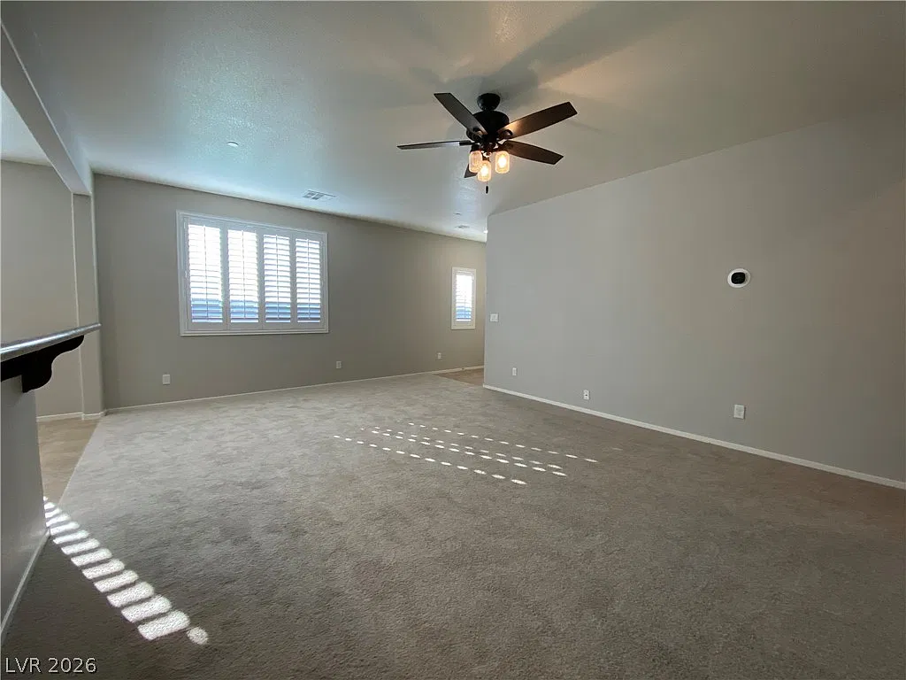 3 bed, 2.0 bath, 1340 sqft, $2,100 — Photo 4