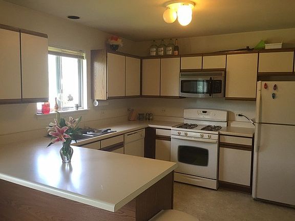 5th image of 86 Wiltshire Ct
