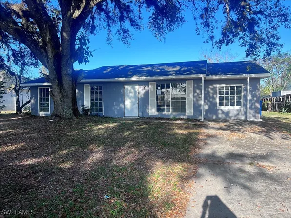 4030 School Cir, Labelle, FL 33935