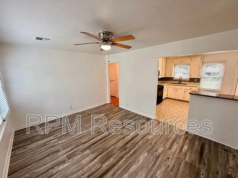 Building Photo - 6714 NW 27th St
