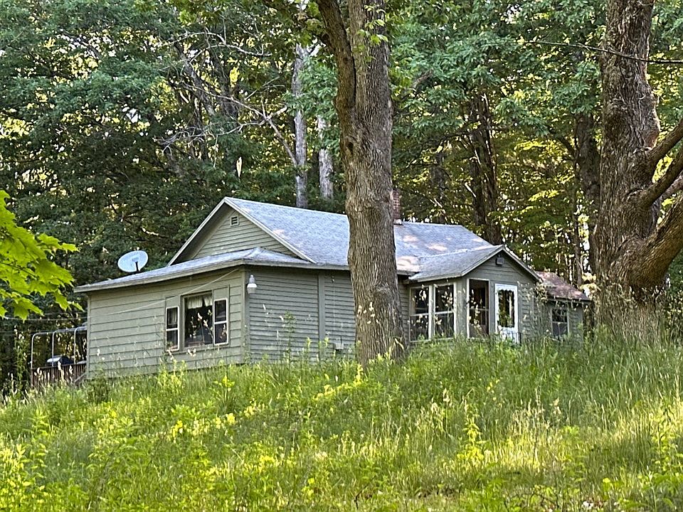 1st image of 15 Blake Corner Rd
