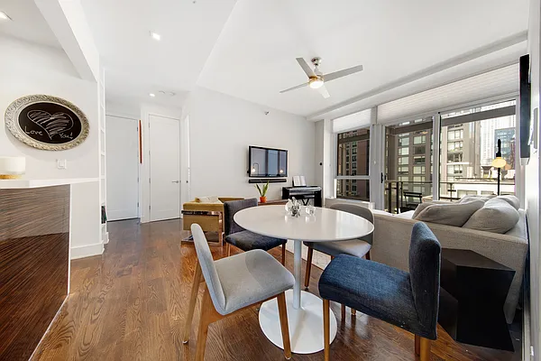 Sold by Nest Seekers International | media 4