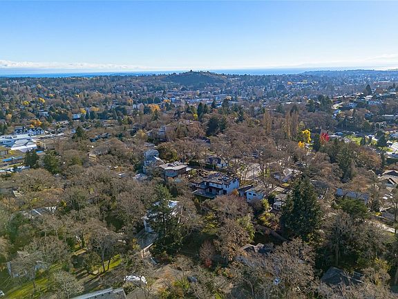 4th image of 1540 Athlone Dr