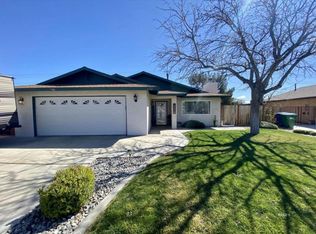 1110 N Las Posas Ct, Ridgecrest, CA 93555