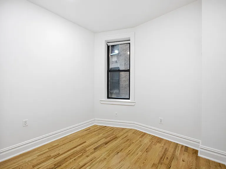 160 Wadsworth Ave #104 — Photo 10
