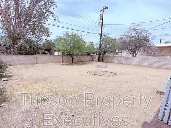 2nd image of 1233 E Mabel St #2