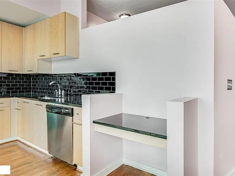 3324 Peachtree Rd NE #2515 — Photo 5