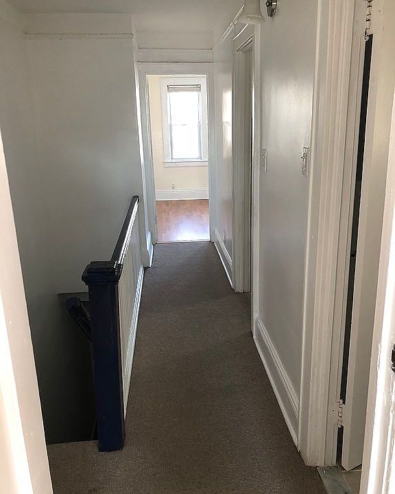 2nd floor apt hallway 