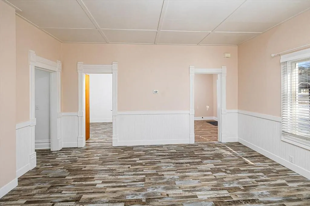 119 N 200 E — Photo 3