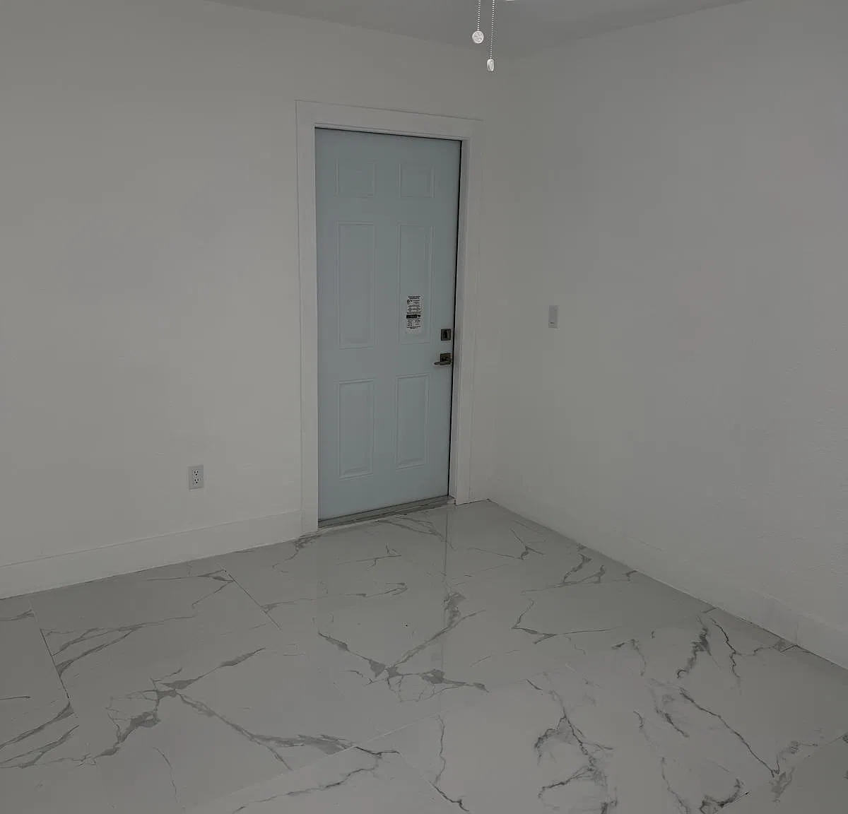 1 bed, 700 sqft, $2,000 — Photo 3