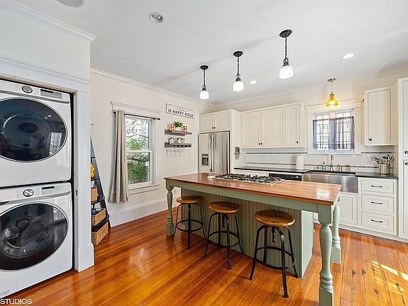 2nd image of 80 Old Harbor St #3