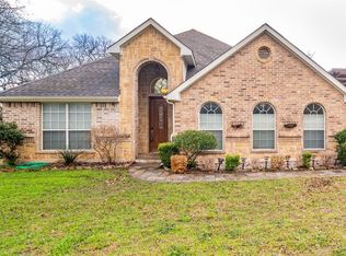 327 Fossil Rock Dr, Azle, TX 76020