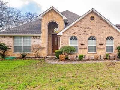 327 Fossil Rock Dr, Azle, TX, 76020