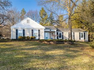 26 Greylock Rdg, Pittsford, NY 14534