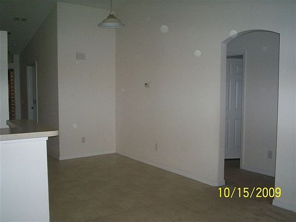 4th image of 5872 Dandelion Ln