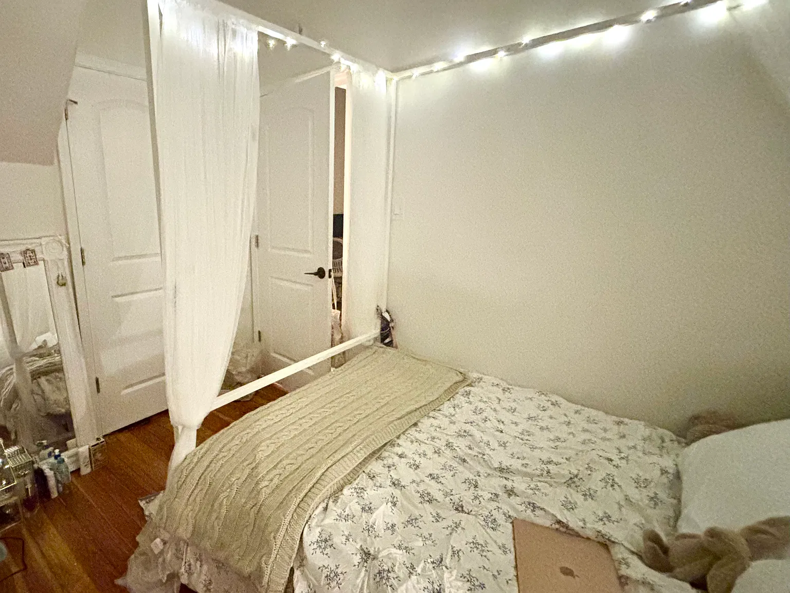 1 bed, 1000 sqft, $1,139 — Photo 4