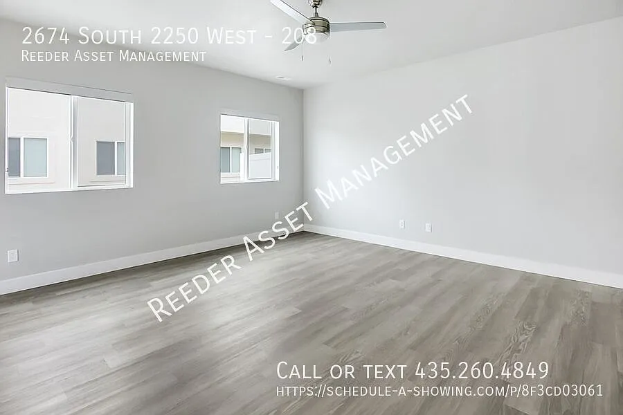 Receive $500 Off Your First Month! Beautiful 3bed 2.5bath Townhome in West Haven — Photo 3