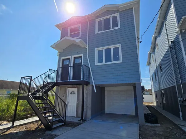 449 Beach 45 Street, Far Rockaway, NY 11691