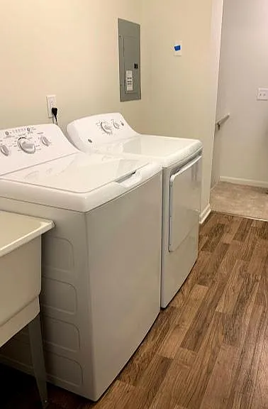 Washer & Dryer