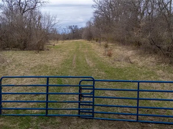 33784 W 168th St, Lawson, MO 64062